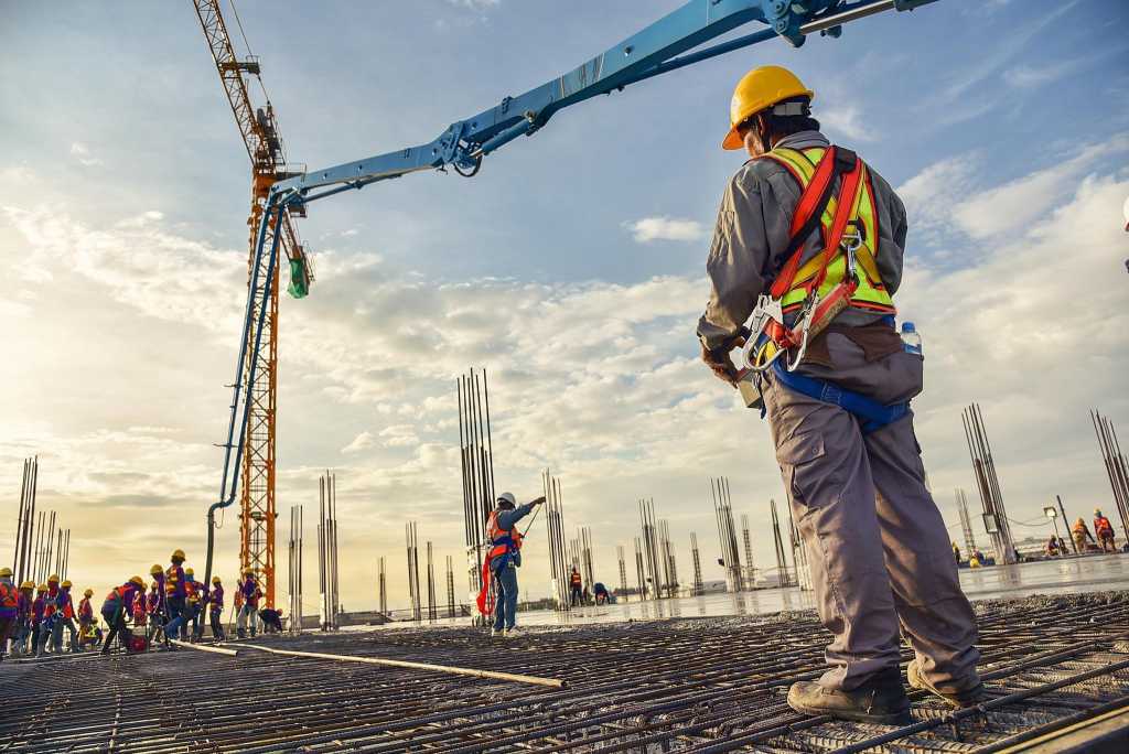 تعهدات سازنده در قرارداد مشارکت در ساخت